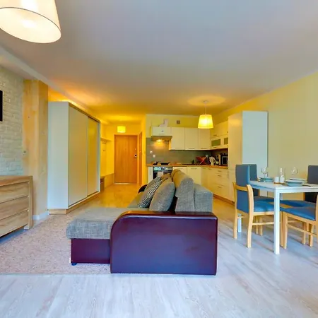 Montis Apart Otel Pruszków